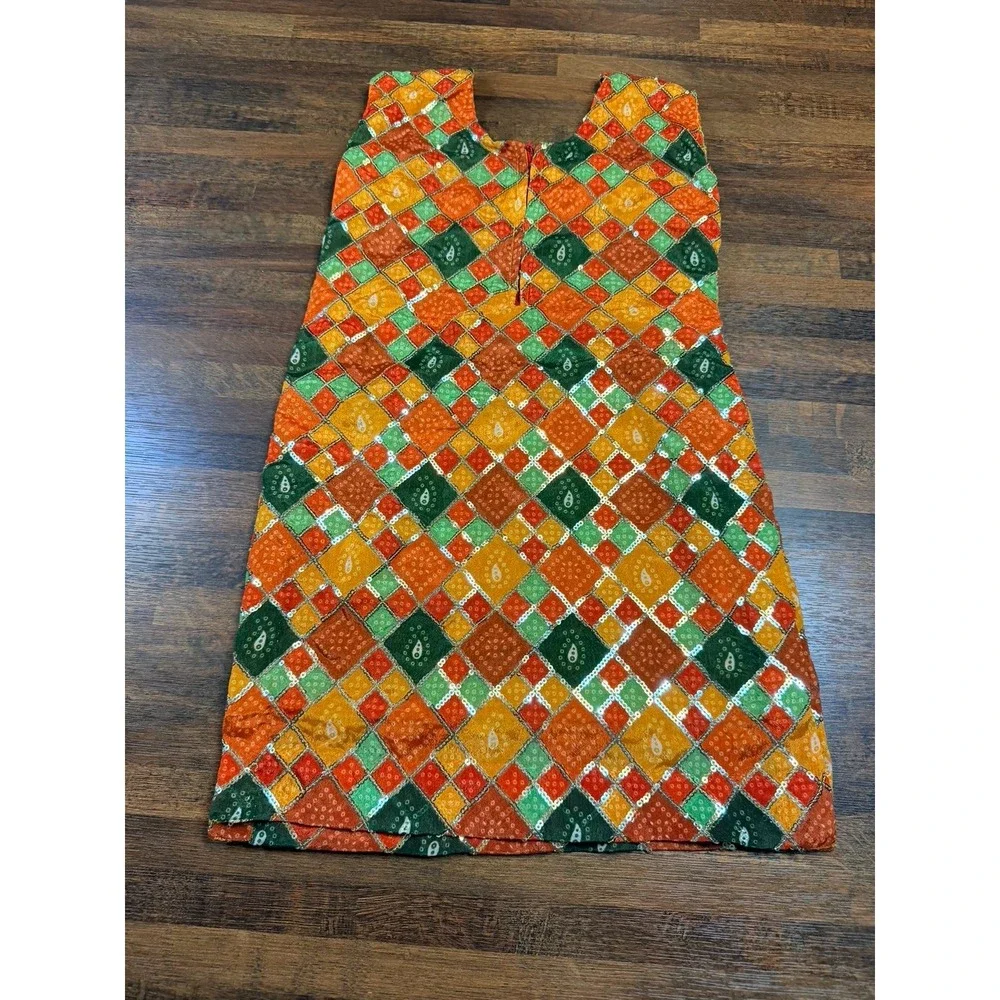 Groovy fun Diamond Pattern above the knee dress, retro vibe.  Size 2/3. Photofun